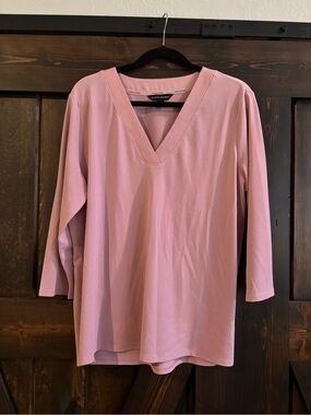 Banana Republic Dusty Pink Blush Mauve V-Neck 3/4 Sleeve Top Large